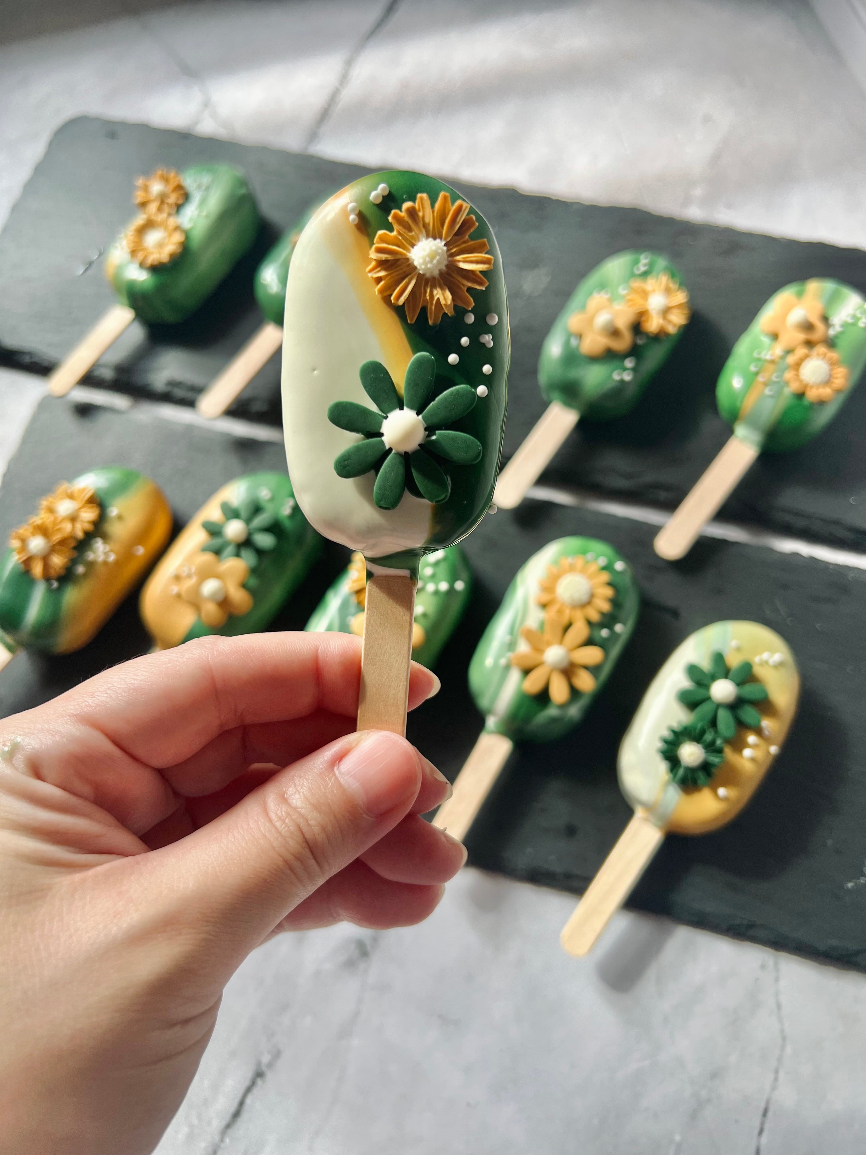 (Eid Preorder) Individual Cakesicles The Wall Flour