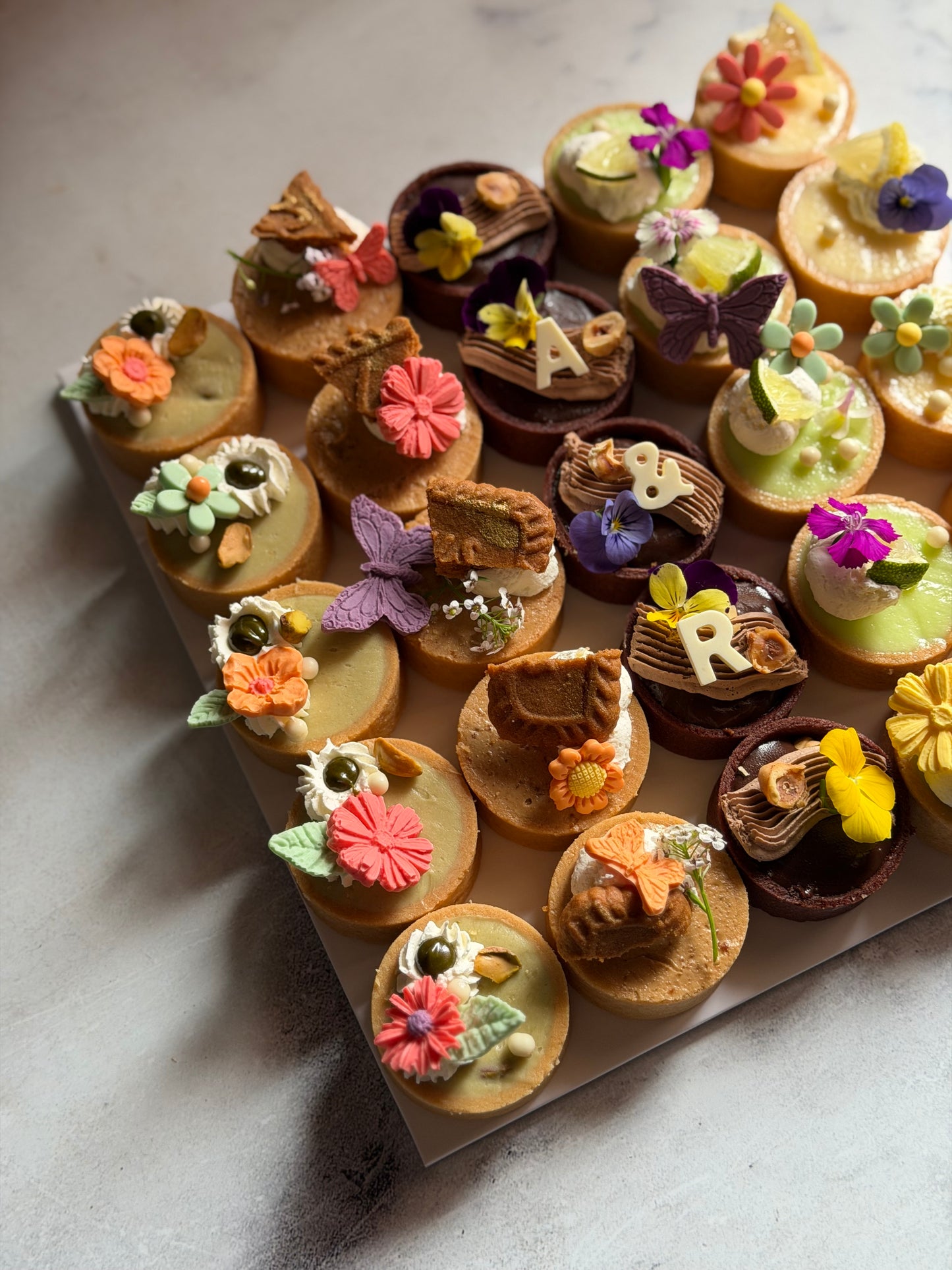 (July-Aug Preorder) 25pc Tarts Giftbox